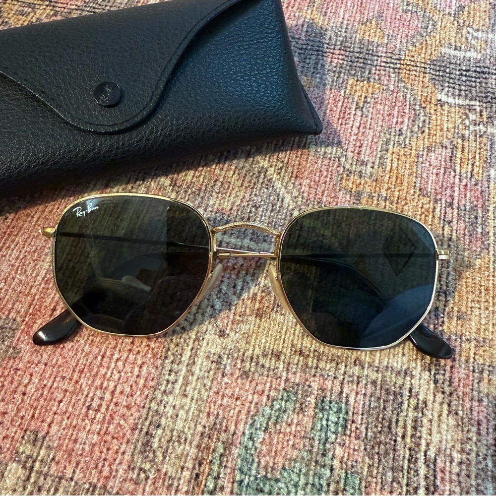 Ray-Ban Hexagonal Flat Lens Sunglasses Gold Frame Green Lens - Picture 9 of 9